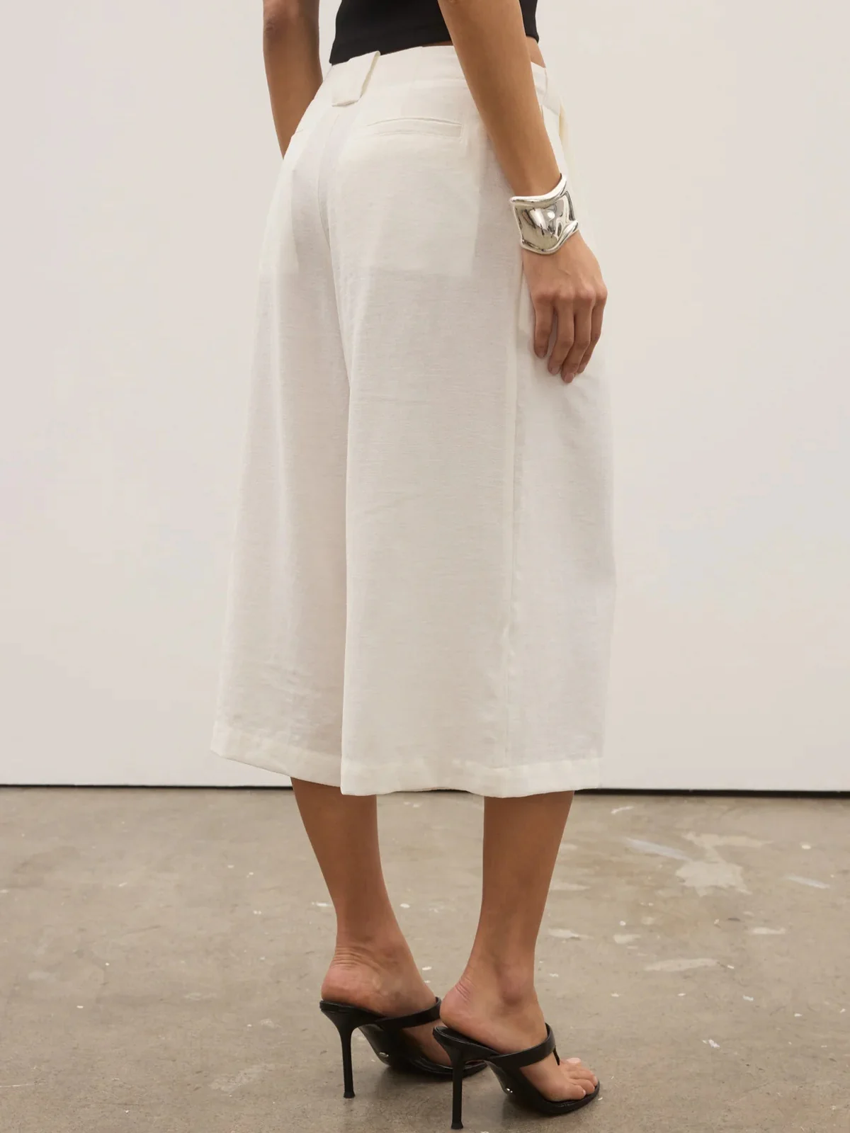 Savannah Short - White - Image 3