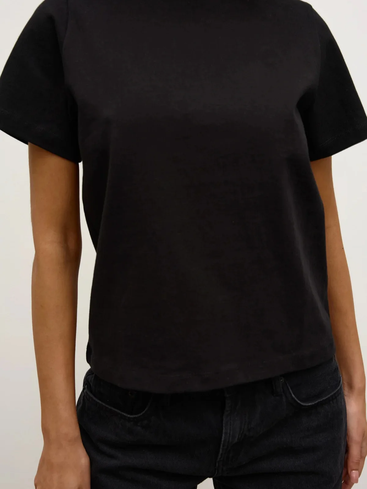 Tess T-Shirt - Black - Image 3