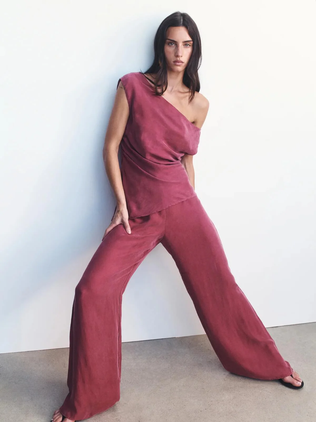 Aeris Pants -Burgundy - Image 3