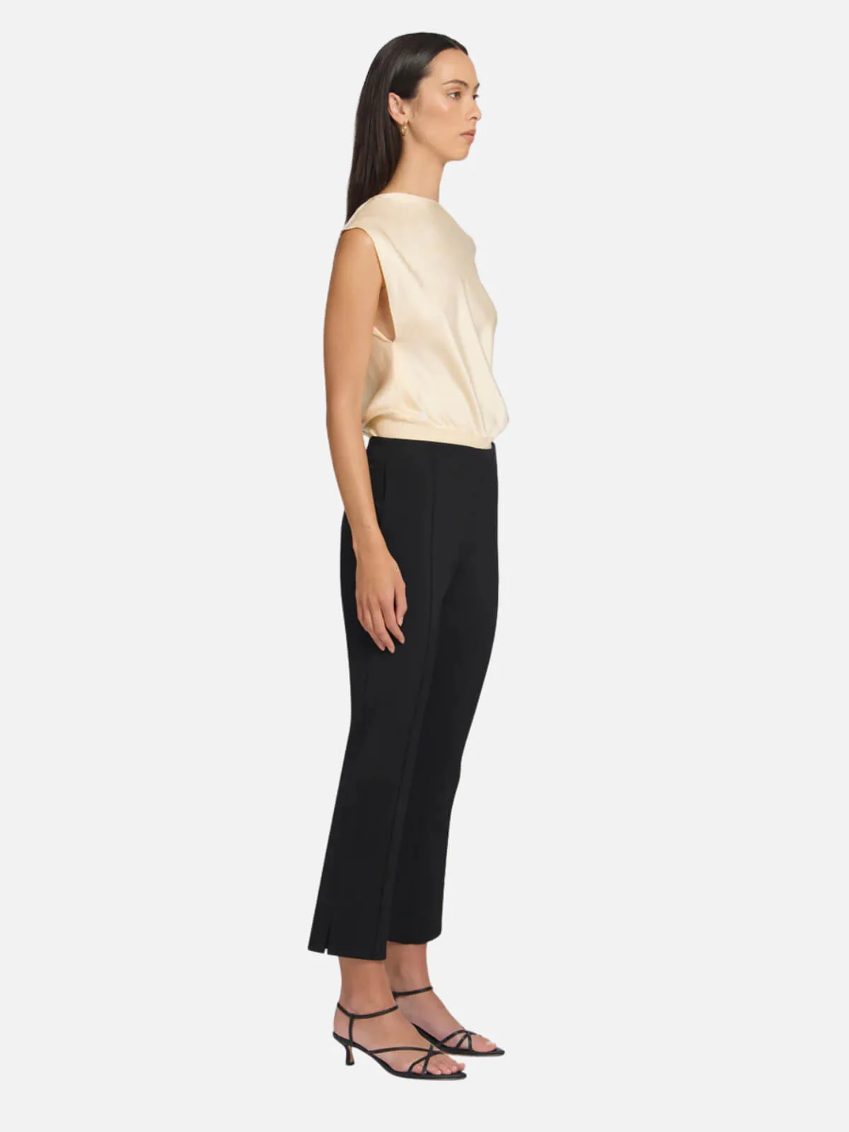 Lucida Capri - Black - Image 3