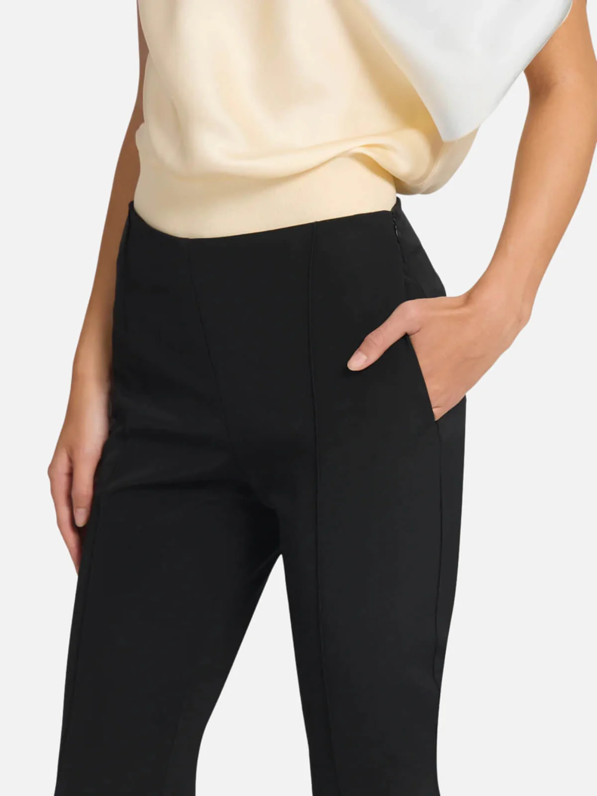 Lucida Capri - Black - Image 5